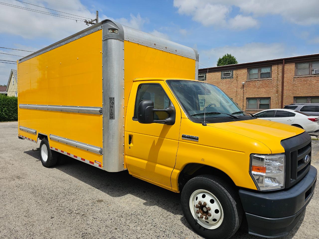 2022 Ford E-Series Cutaway E-350 SRW 138" WB