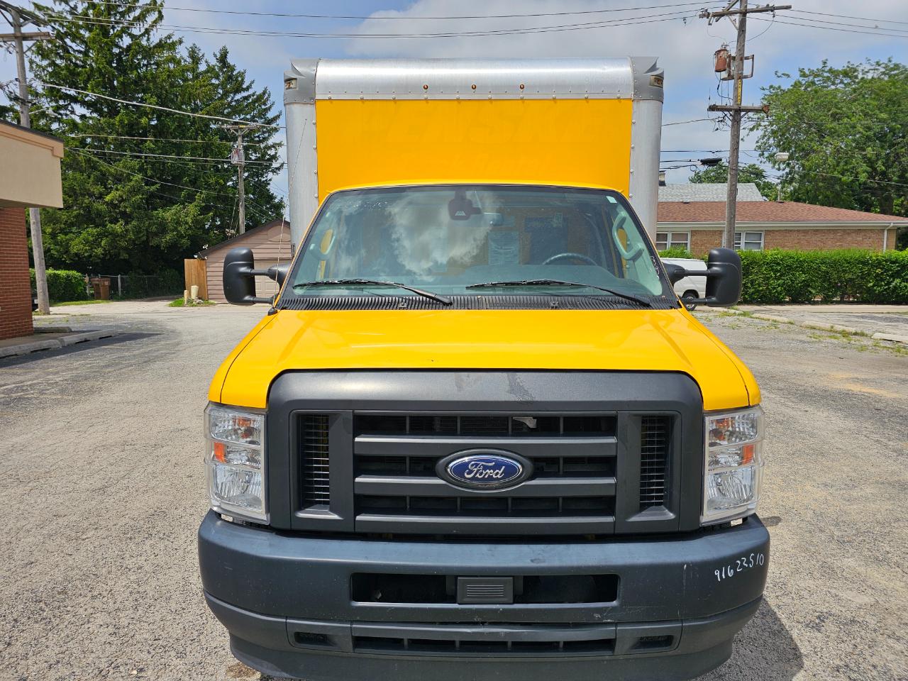 Ford E-Series Cutaway E-350 SRW 138" WB 2022