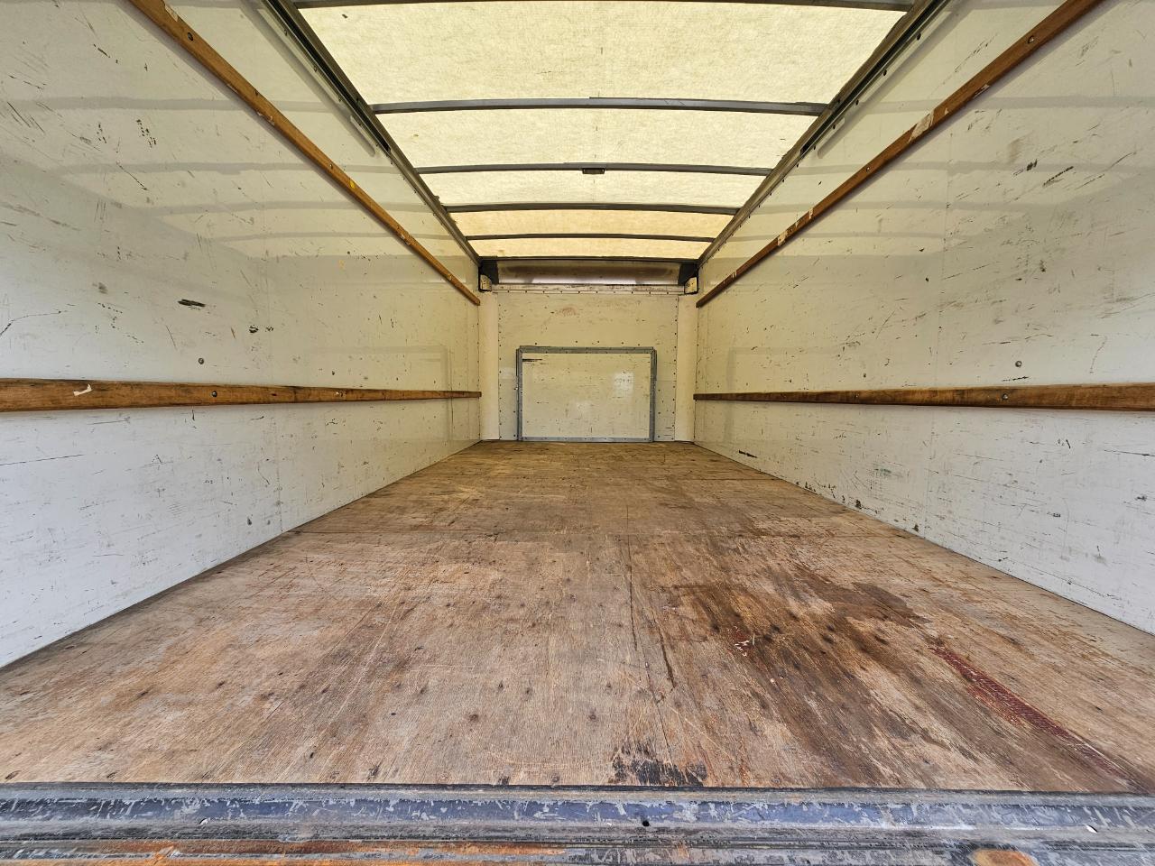Ford E-Series Cutaway E-350 SRW 138" WB 2022