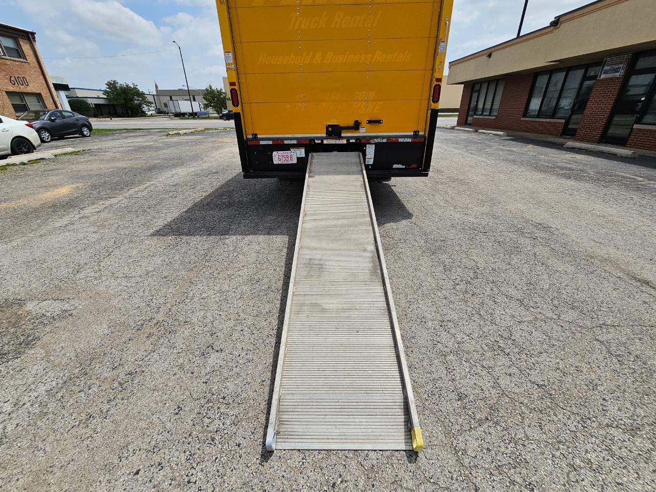 Ford E-Series Cutaway E-350 SRW 138" WB 2022
