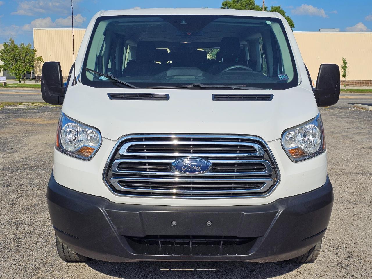 Ford Transit Passenger Wagon T-350 148" Low Roof XLT Swing-Out RH Dr 2019