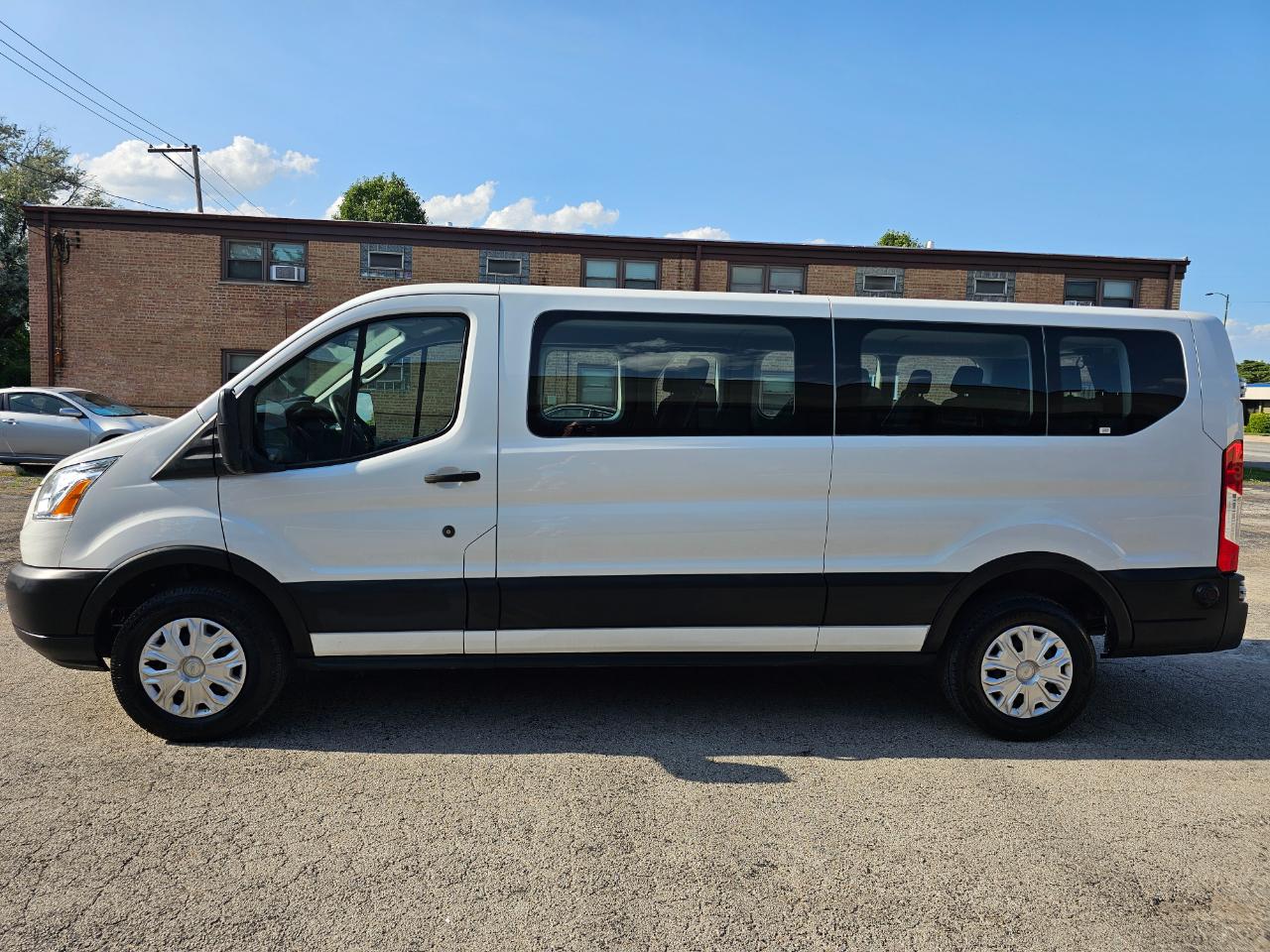 Ford Transit Passenger Wagon T-350 148" Low Roof XLT Swing-Out RH Dr 2019