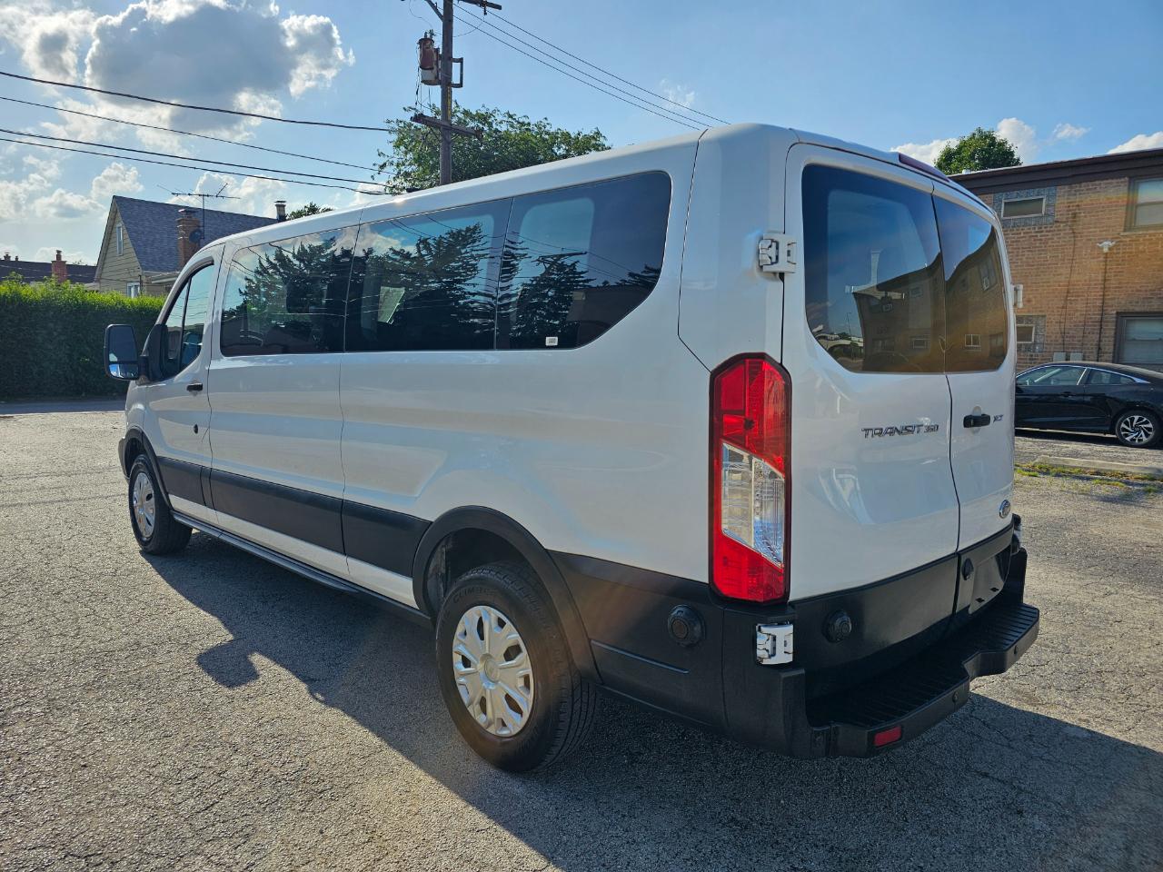 Ford Transit Passenger Wagon T-350 148" Low Roof XLT Swing-Out RH Dr 2019