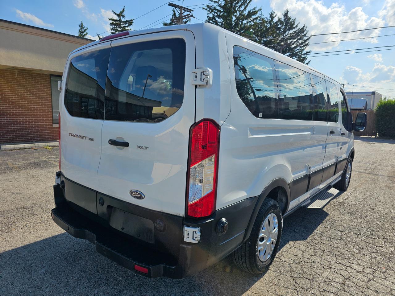 Ford Transit Passenger Wagon T-350 148" Low Roof XLT Swing-Out RH Dr 2019