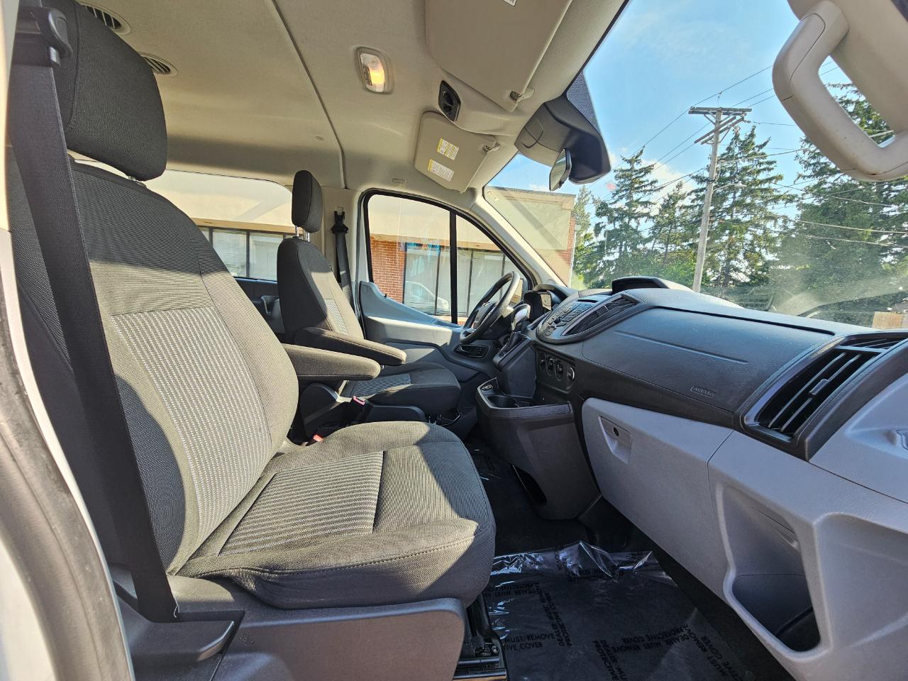 Ford Transit Passenger Wagon T-350 148" Low Roof XLT Swing-Out RH Dr 2019