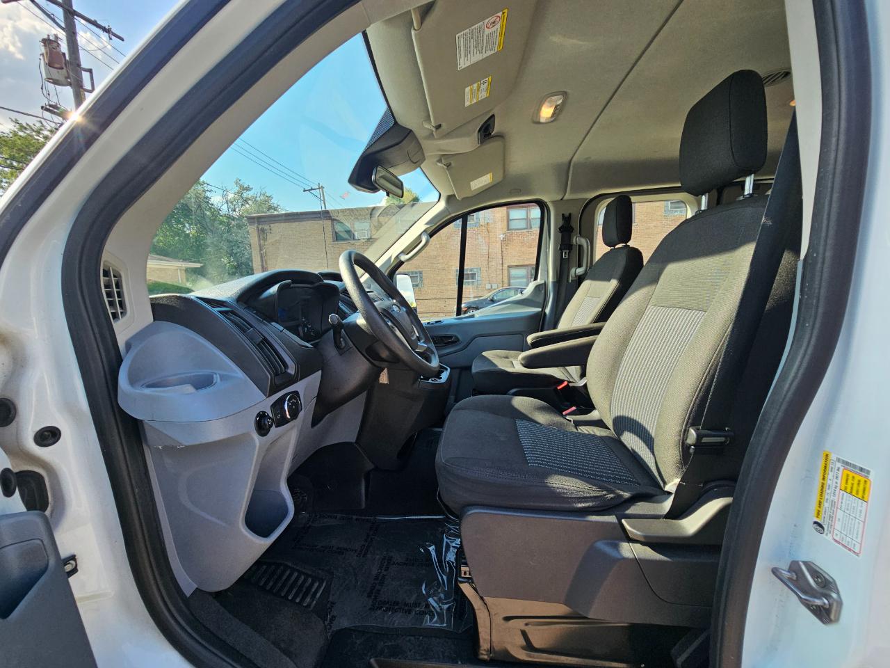 Ford Transit Passenger Wagon T-350 148" Low Roof XLT Swing-Out RH Dr 2019