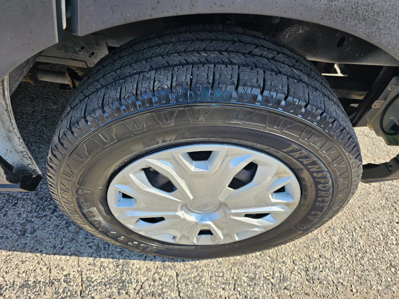 Ford Transit Passenger Wagon T-350 148" Low Roof XLT Swing-Out RH Dr 2019