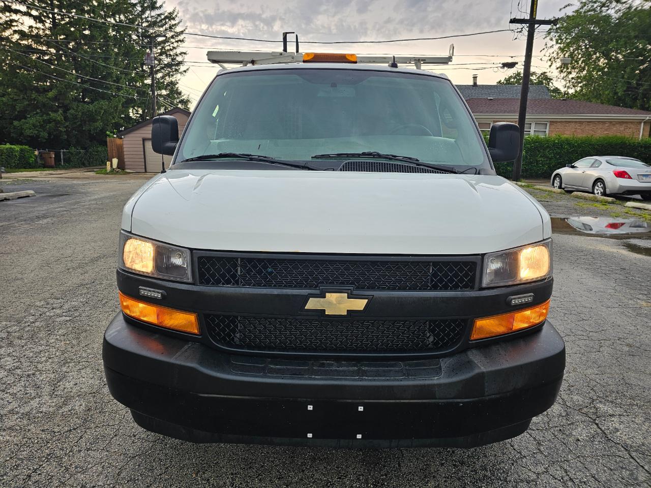 Chevrolet Express Cargo Van RWD 3500 135" 2020