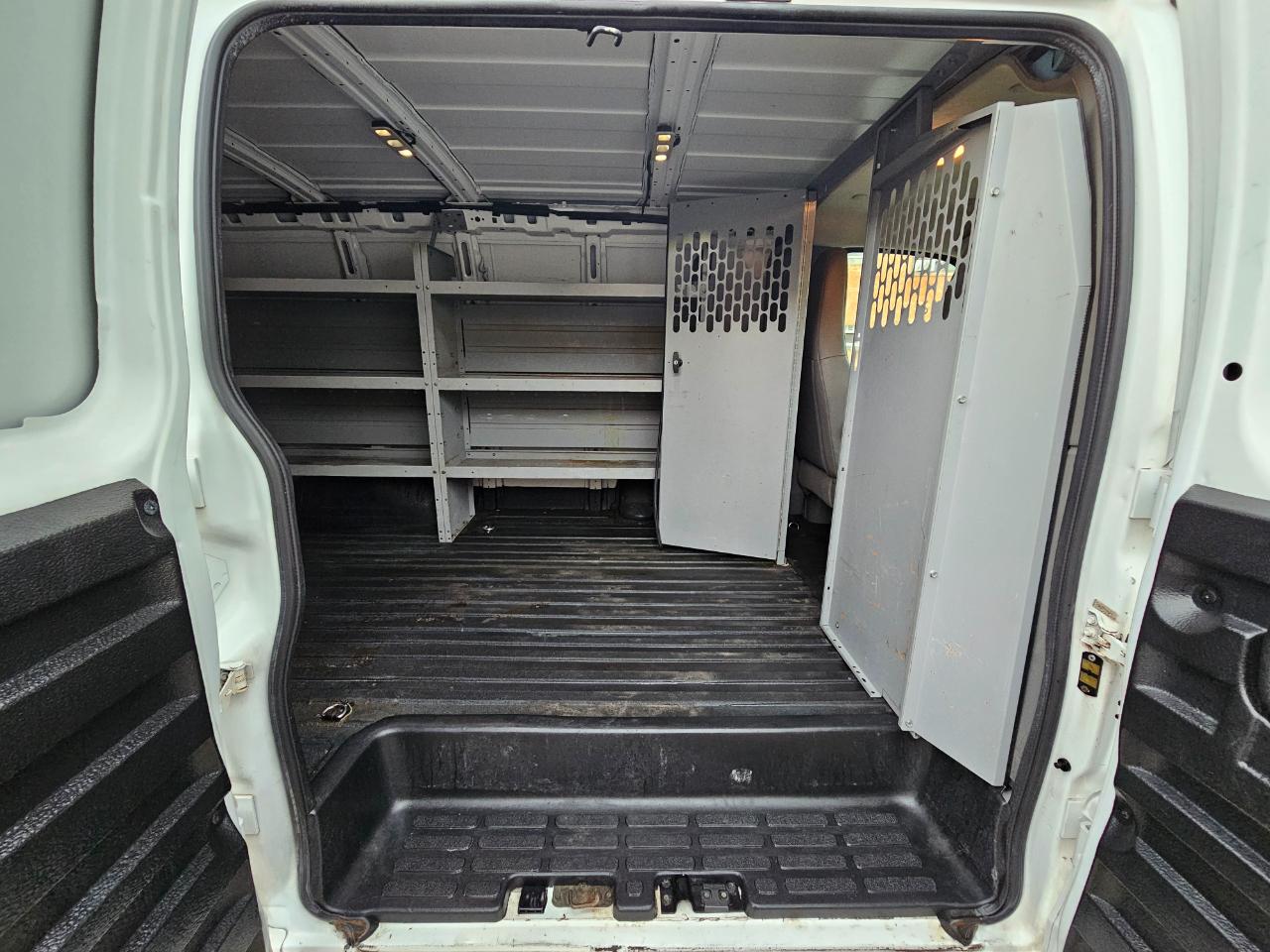 Chevrolet Express Cargo Van RWD 3500 135" 2020