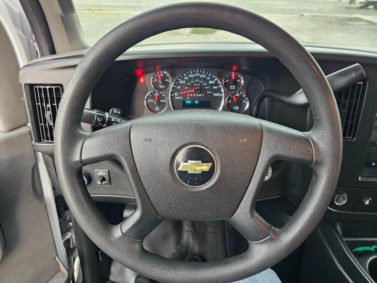 Chevrolet Express Cargo Van RWD 3500 135" 2020