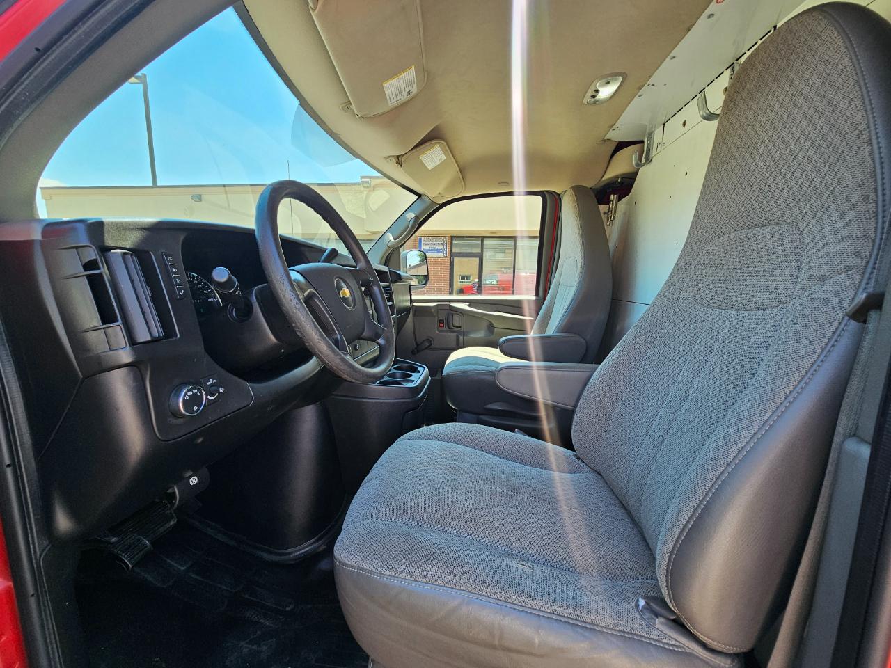 Chevrolet Express Cargo Van RWD 1500 135" 2013