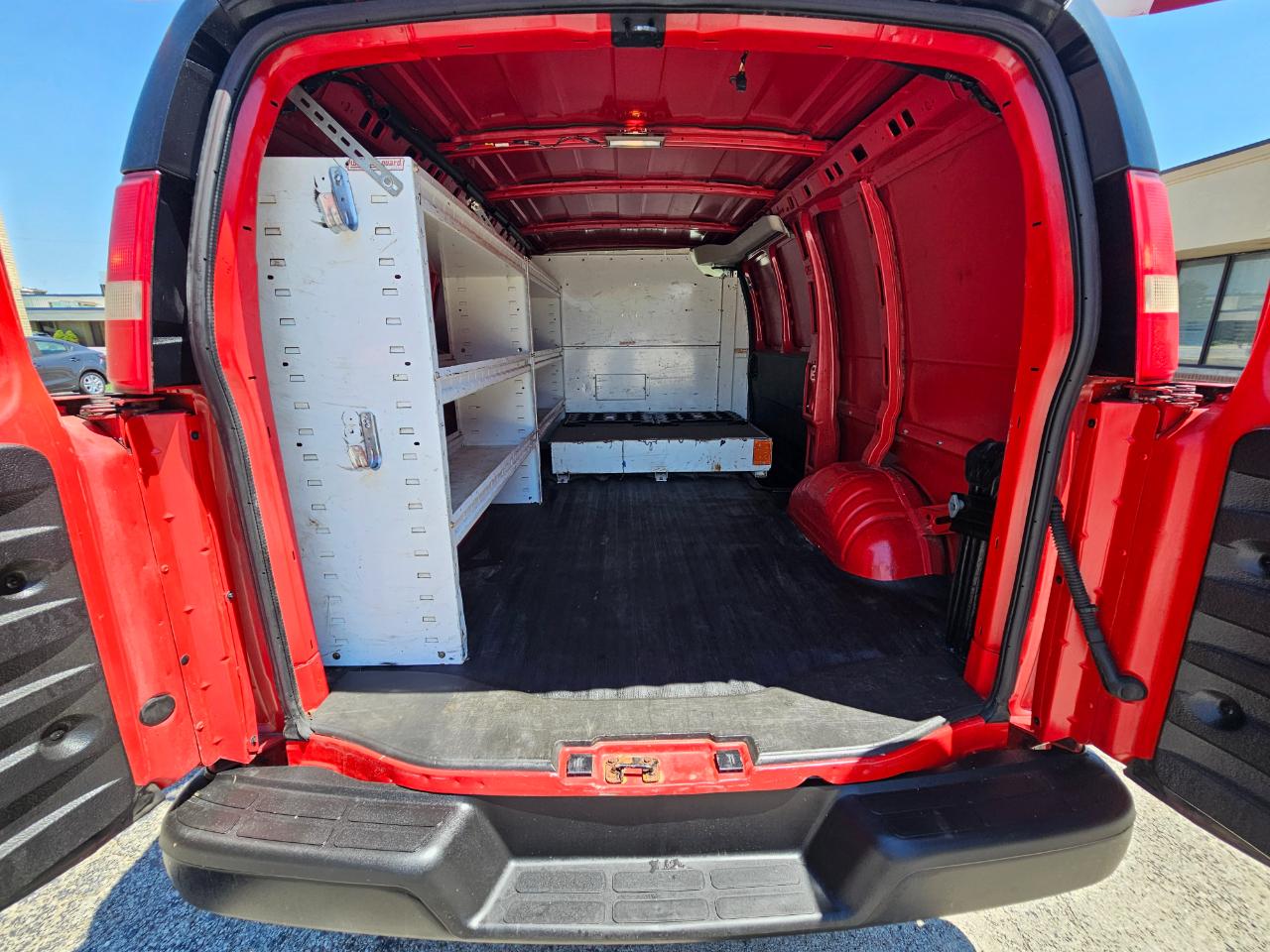 Chevrolet Express Cargo Van RWD 1500 135" 2013