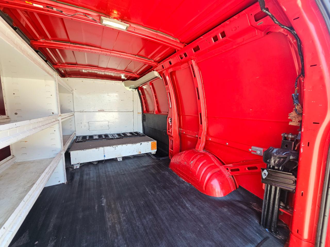 Chevrolet Express Cargo Van RWD 1500 135" 2013