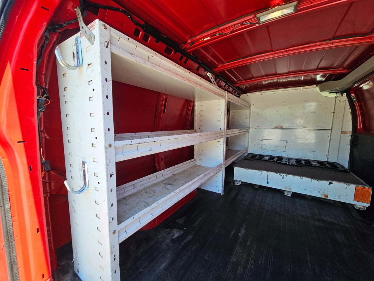 Chevrolet Express Cargo Van RWD 1500 135" 2013