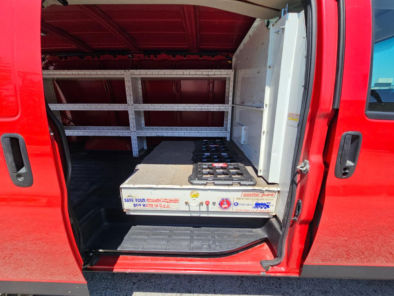 Chevrolet Express Cargo Van RWD 1500 135" 2013