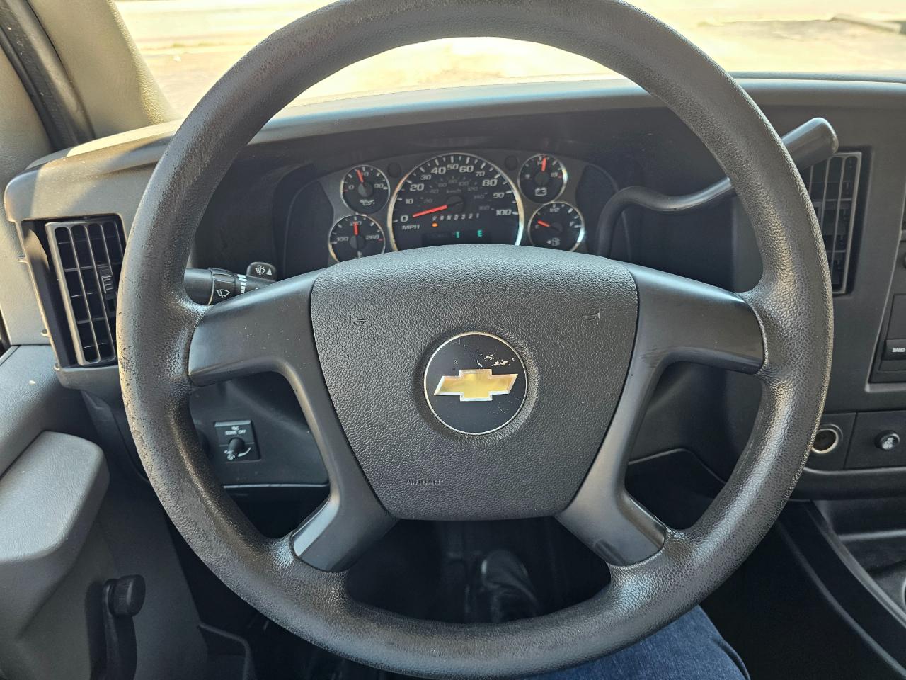 Chevrolet Express Cargo Van RWD 1500 135" 2013