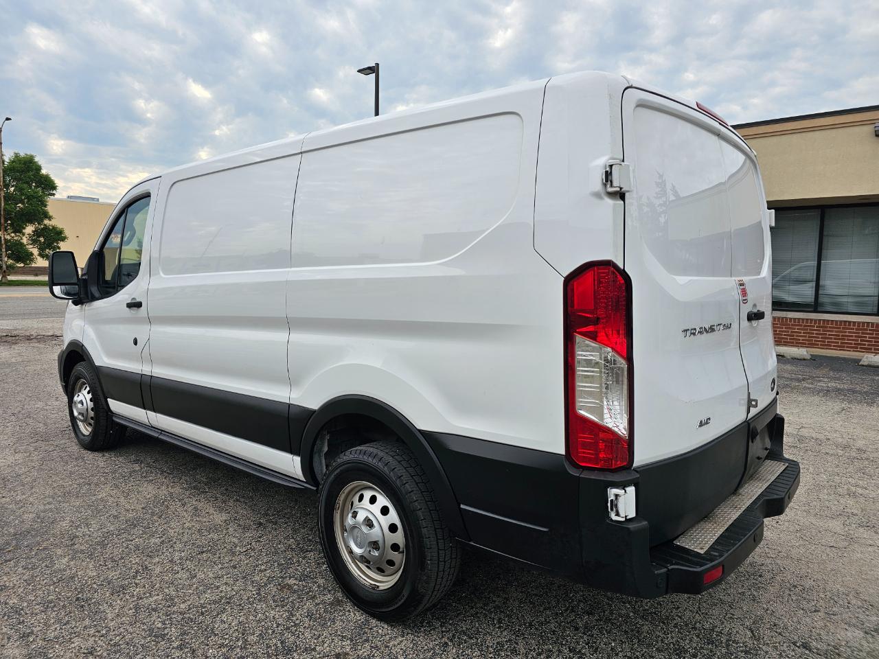 Ford Transit Cargo Van T-250 130" Low Rf 9070 GVWR AWD 2022