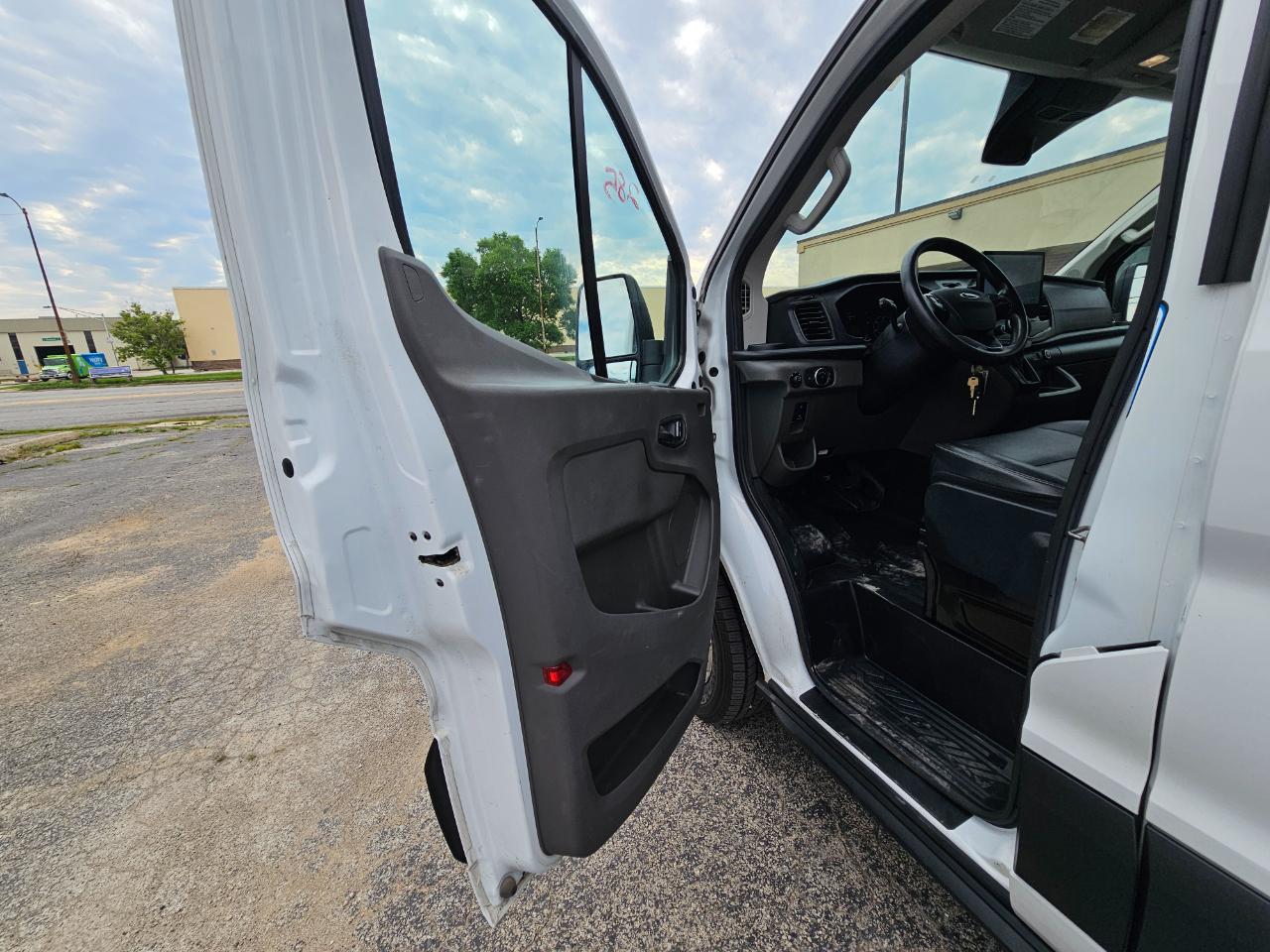 Ford Transit Cargo Van T-250 130" Low Rf 9070 GVWR AWD 2022