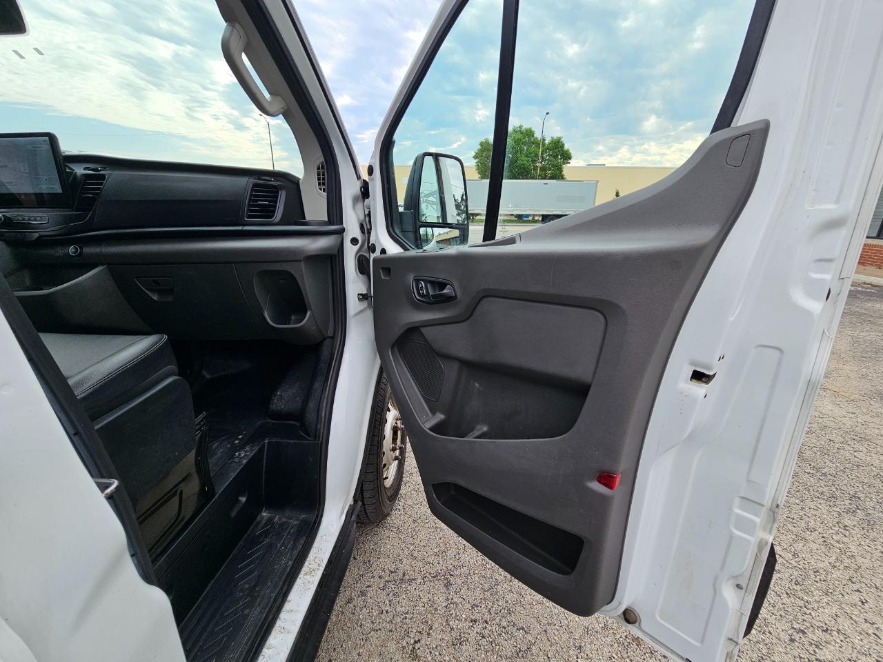 Ford Transit Cargo Van T-250 130" Low Rf 9070 GVWR AWD 2022