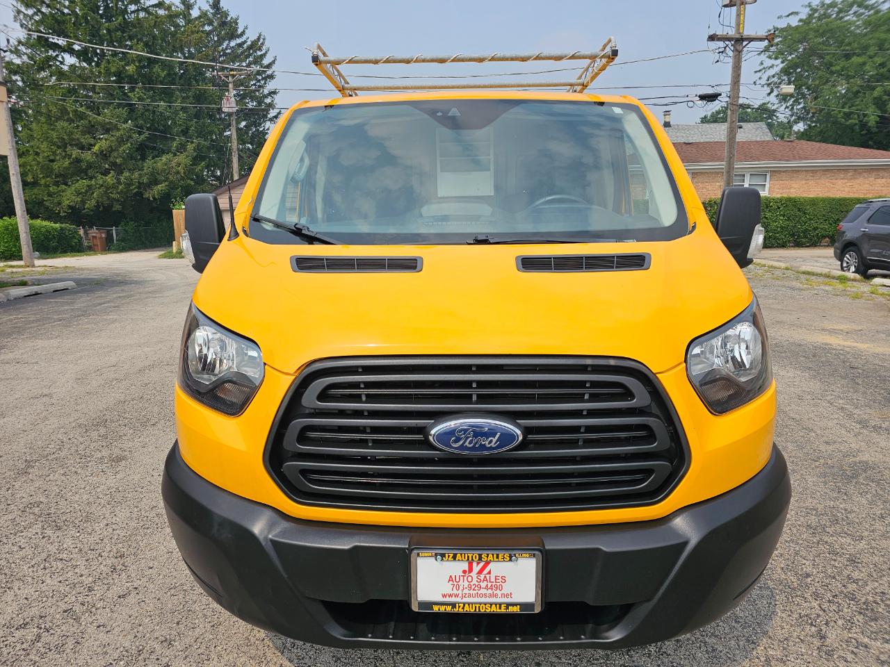 Ford Transit Van T-250 130" Low Rf 9000 GVWR Swing-Out RH Dr 2019