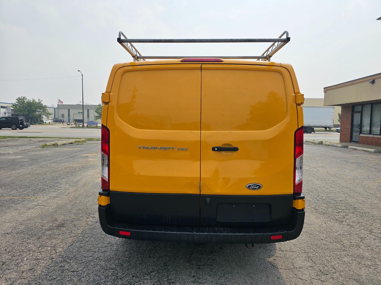 Ford Transit Van T-250 130" Low Rf 9000 GVWR Swing-Out RH Dr 2019