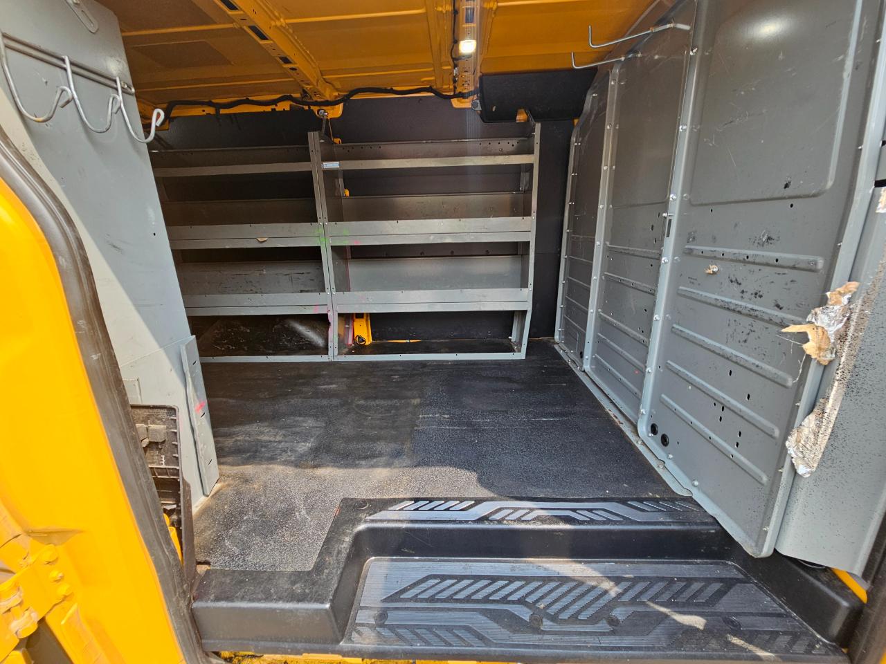 Ford Transit Van T-250 130" Low Rf 9000 GVWR Swing-Out RH Dr 2019
