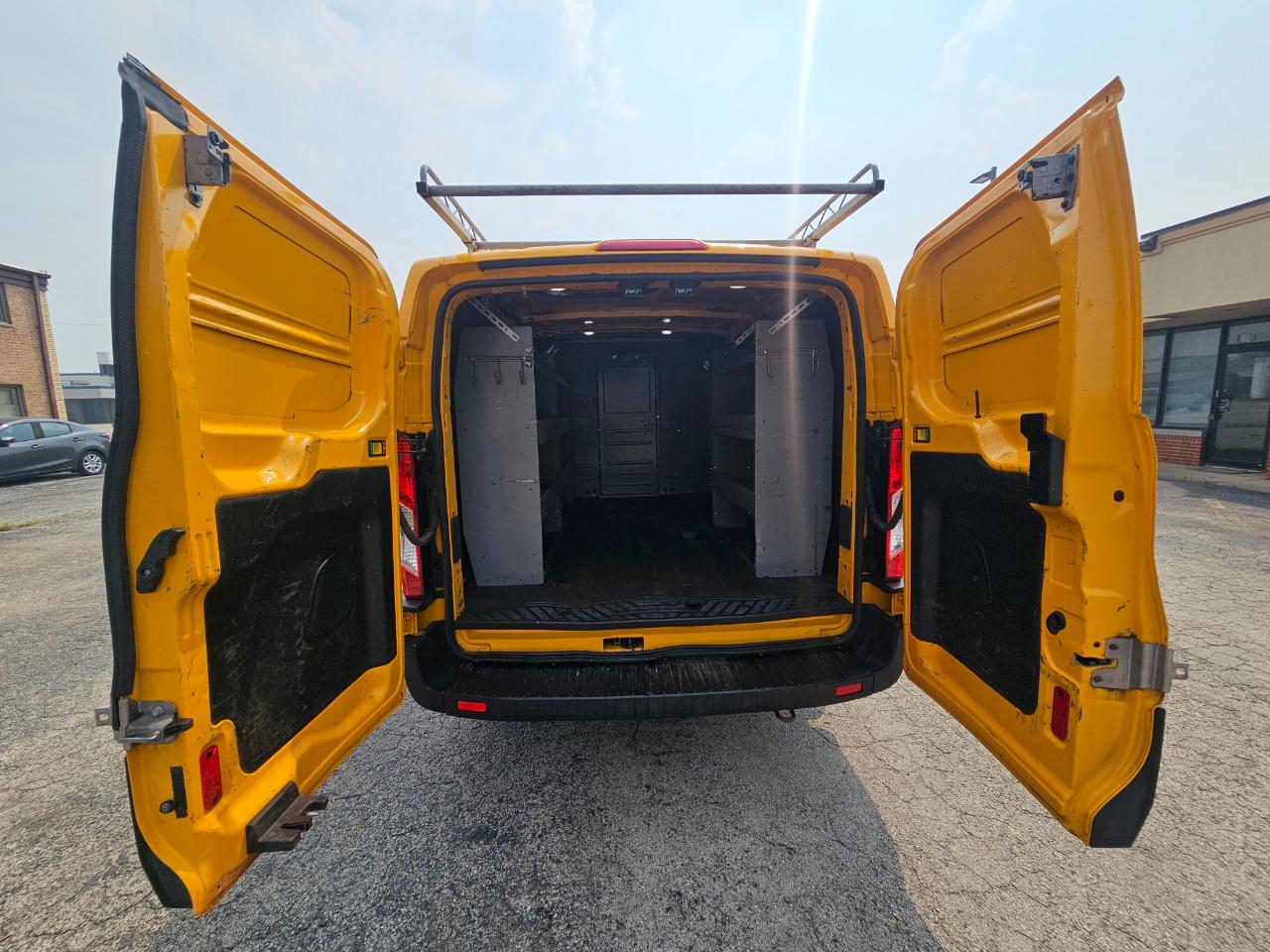 Ford Transit Van T-250 130" Low Rf 9000 GVWR Swing-Out RH Dr 2019