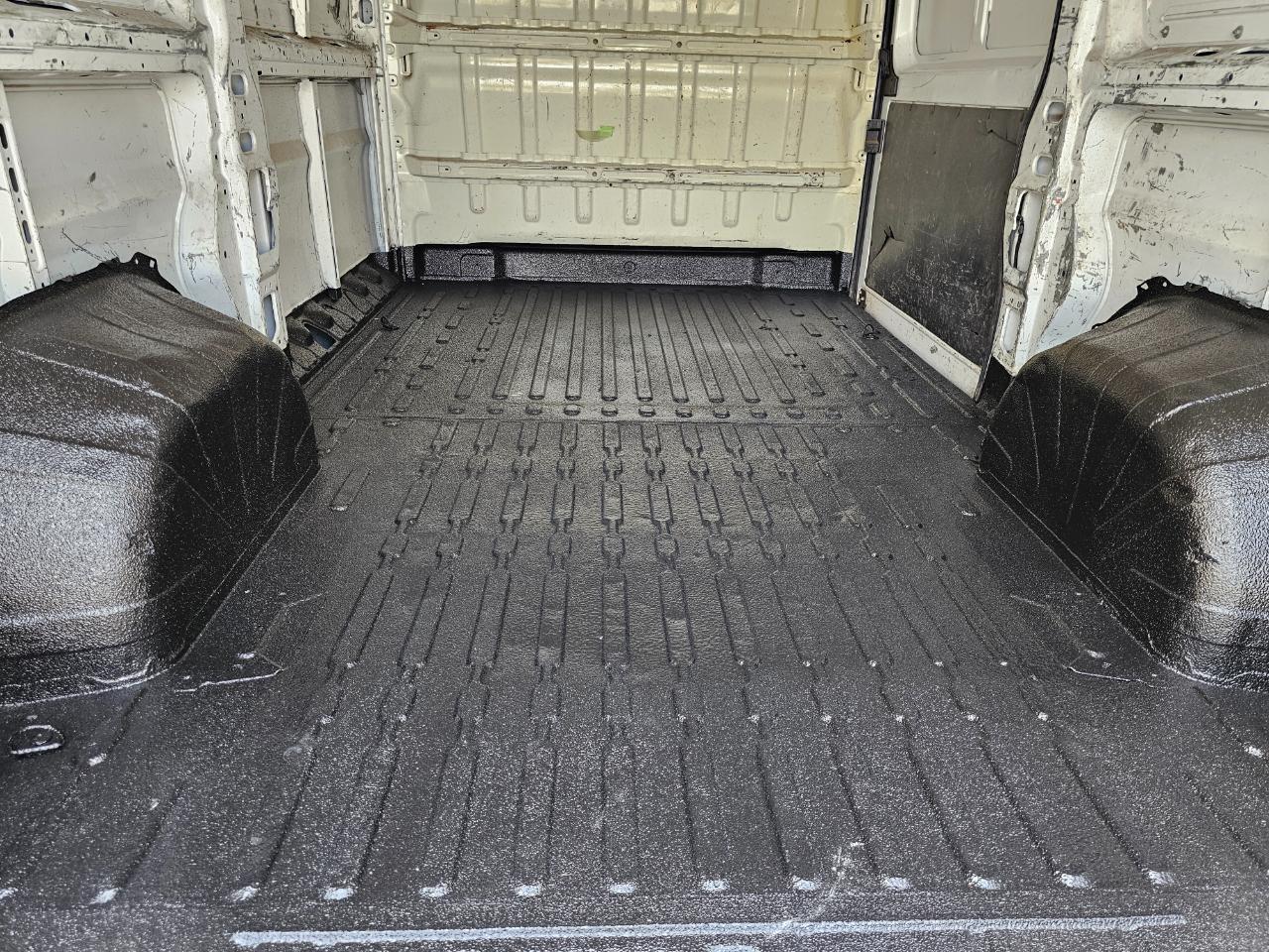 RAM ProMaster Cargo Van 1500 Low Roof 136" WB 2016