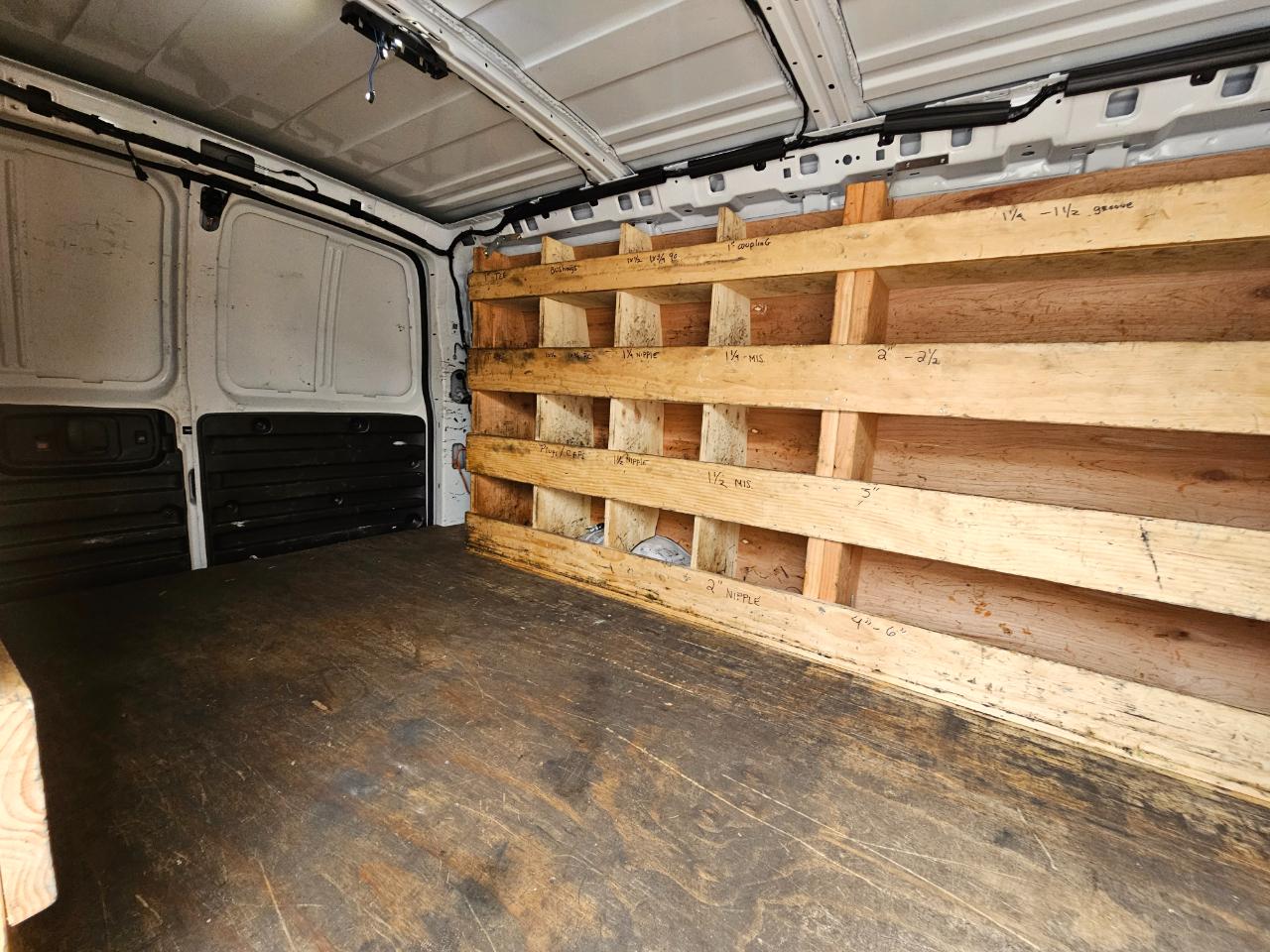 Chevrolet Express Cargo Van RWD 3500 135" 2021