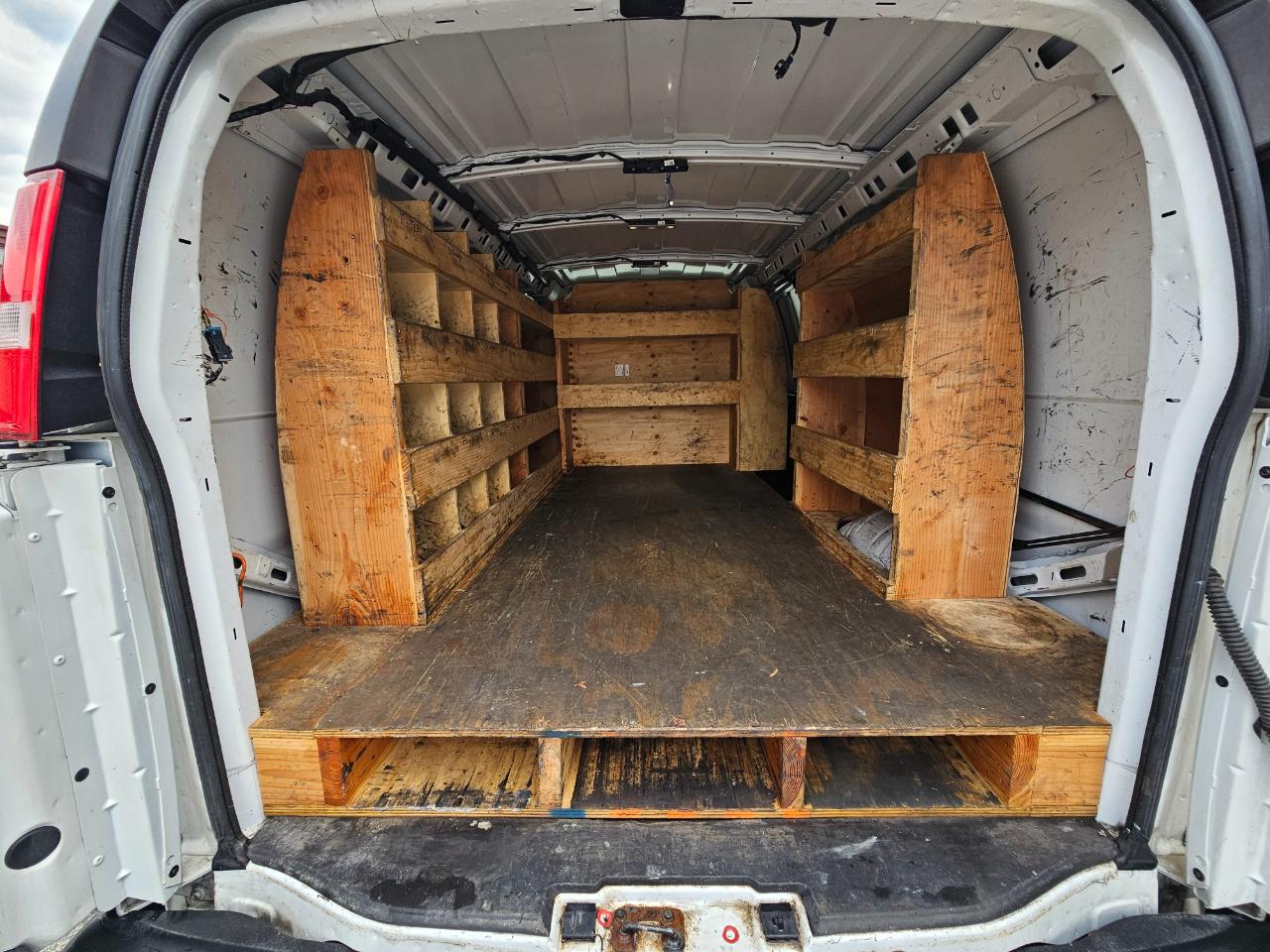 Chevrolet Express Cargo Van RWD 3500 135" 2021