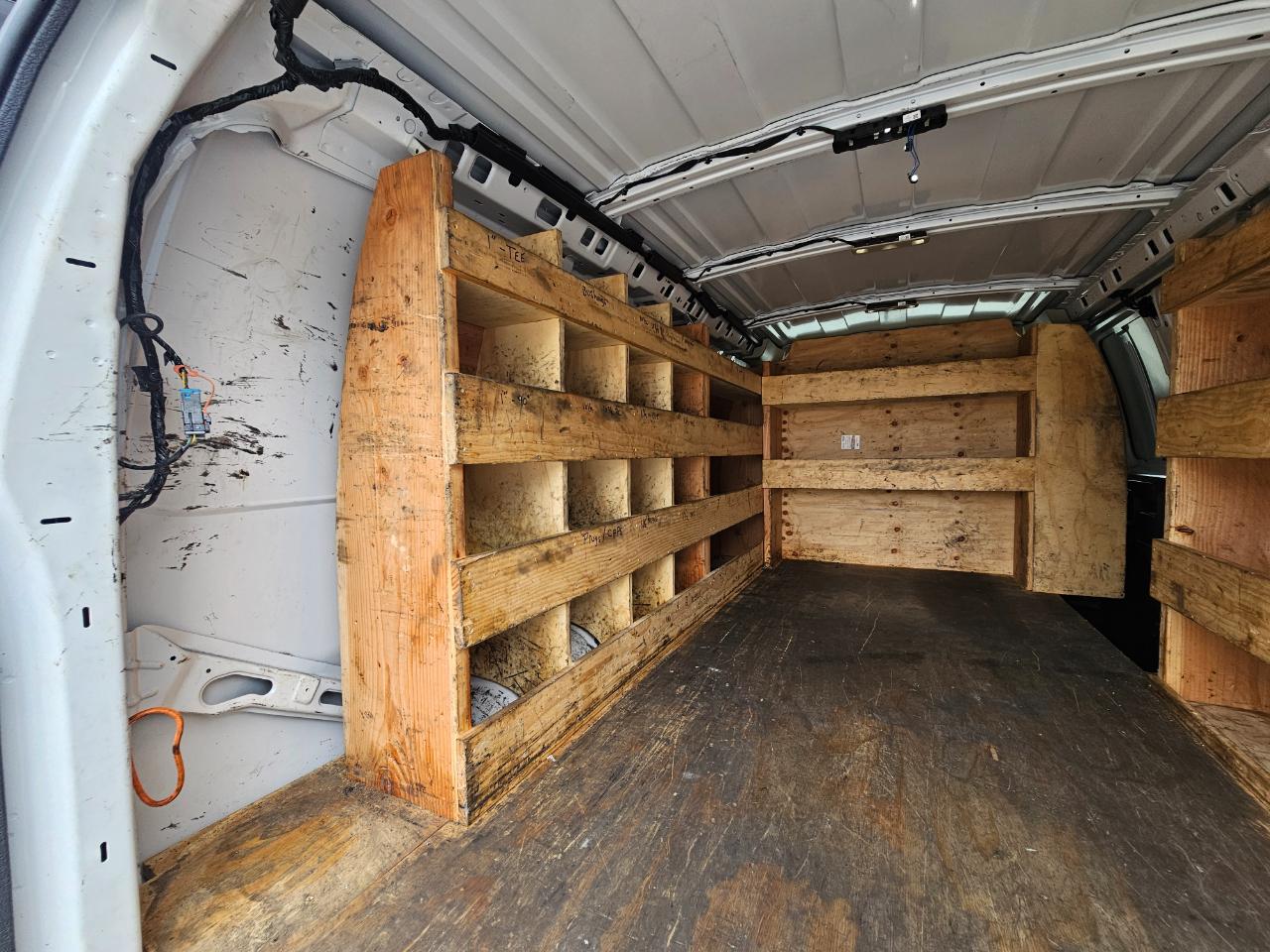 Chevrolet Express Cargo Van RWD 3500 135" 2021