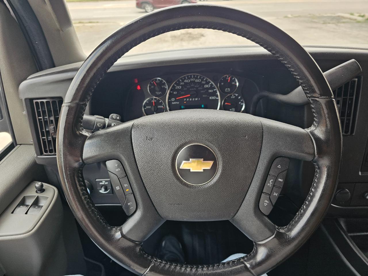 Chevrolet Express Cargo Van RWD 3500 135" 2021