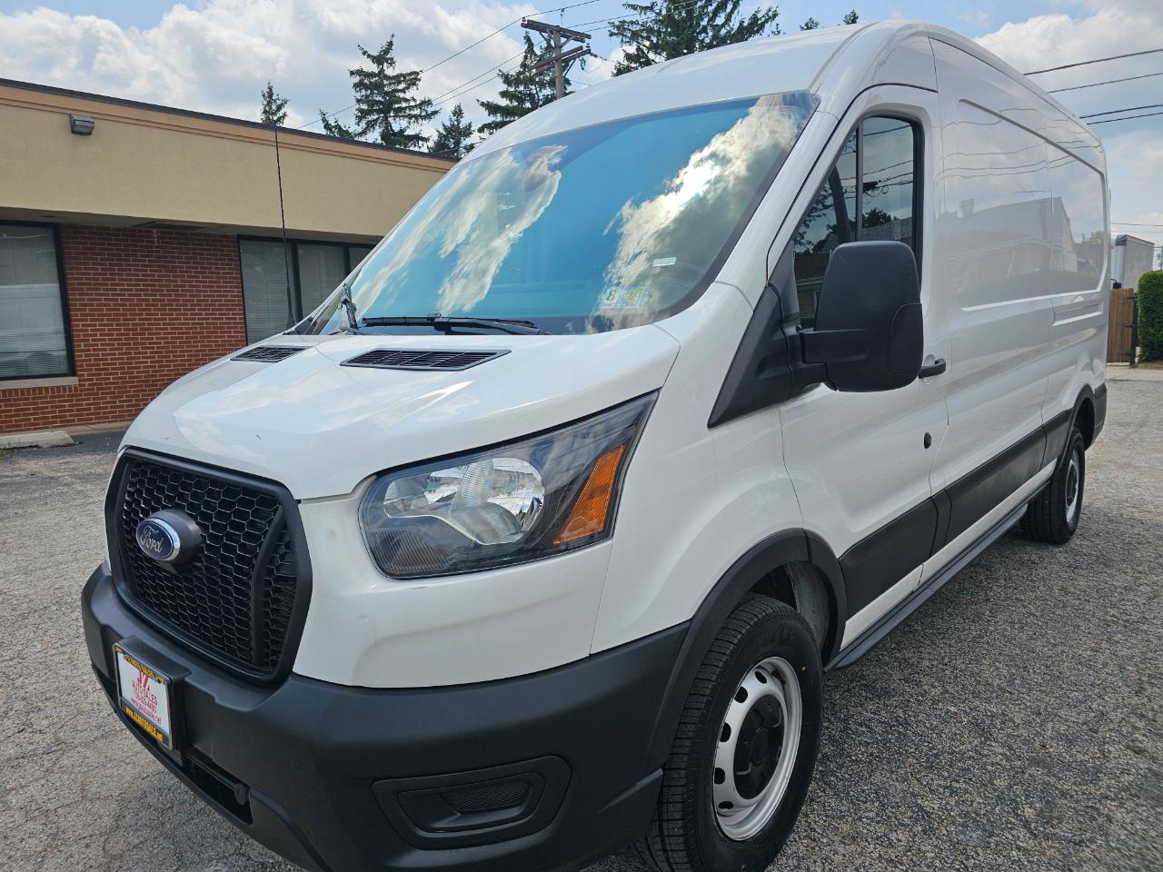 Ford Transit Cargo Van T-250 148" Med Rf 9070 GVWR RWD 2023