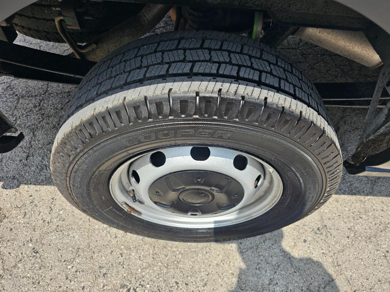 Ford Transit Cargo Van T-250 148" Med Rf 9070 GVWR RWD 2023