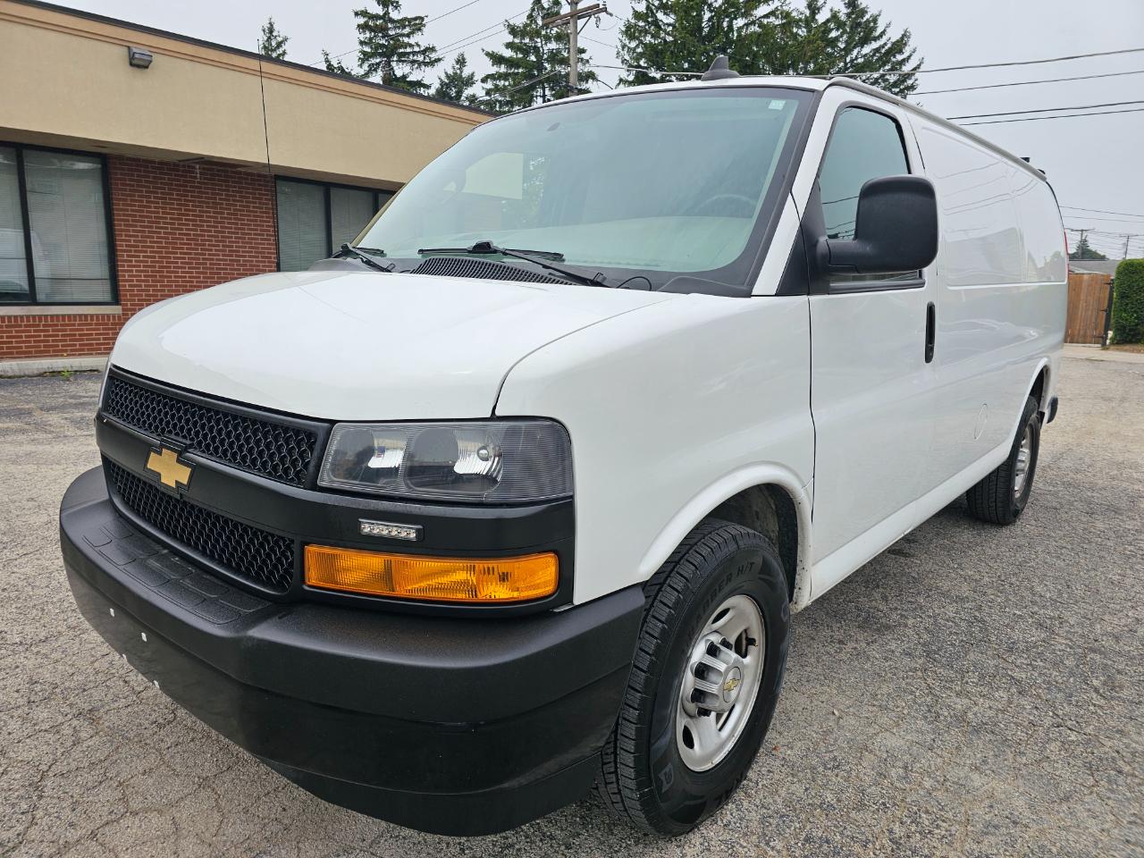 Chevrolet Express Cargo Van RWD 2500 135" 2020