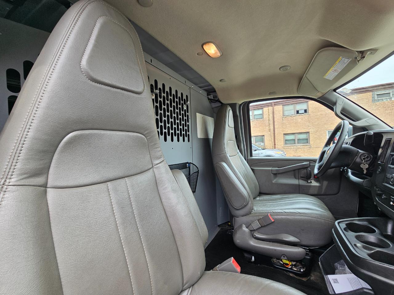 Chevrolet Express Cargo Van RWD 2500 135" 2020