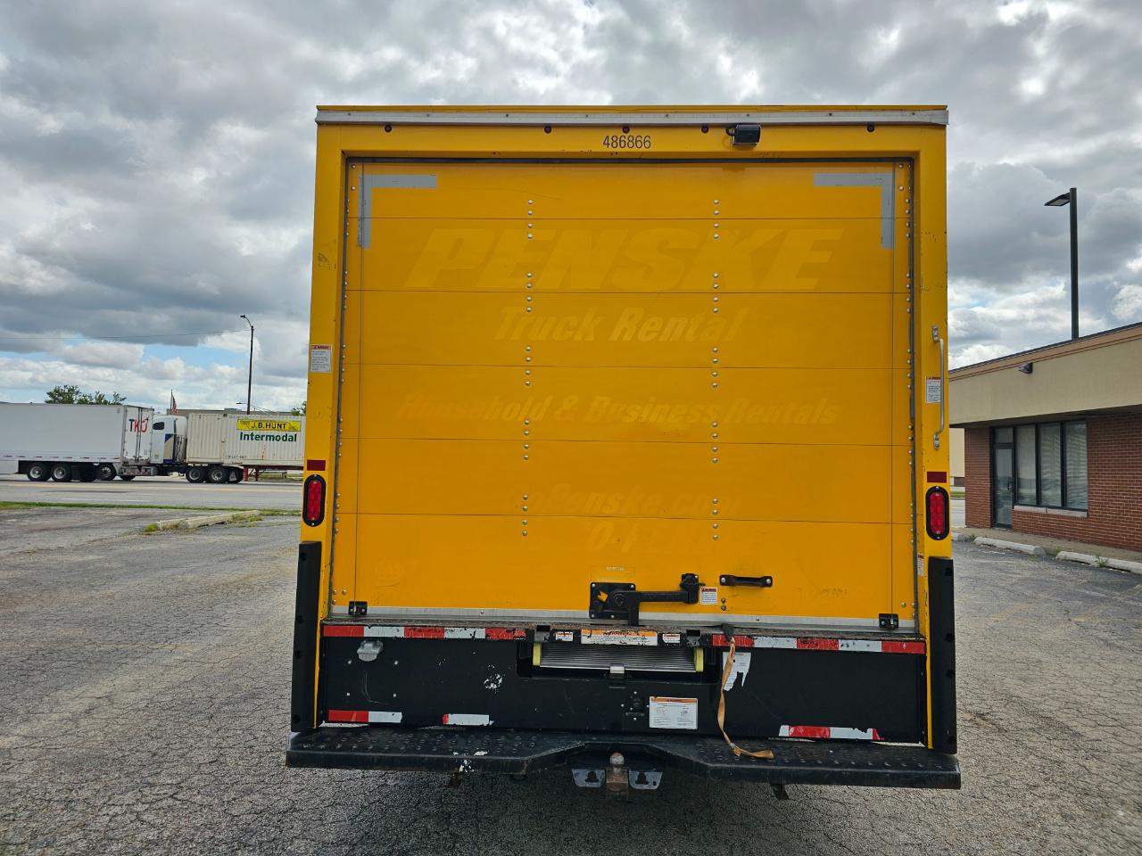 Ford E-Series Cutaway E-350 SRW 138" WB 2022