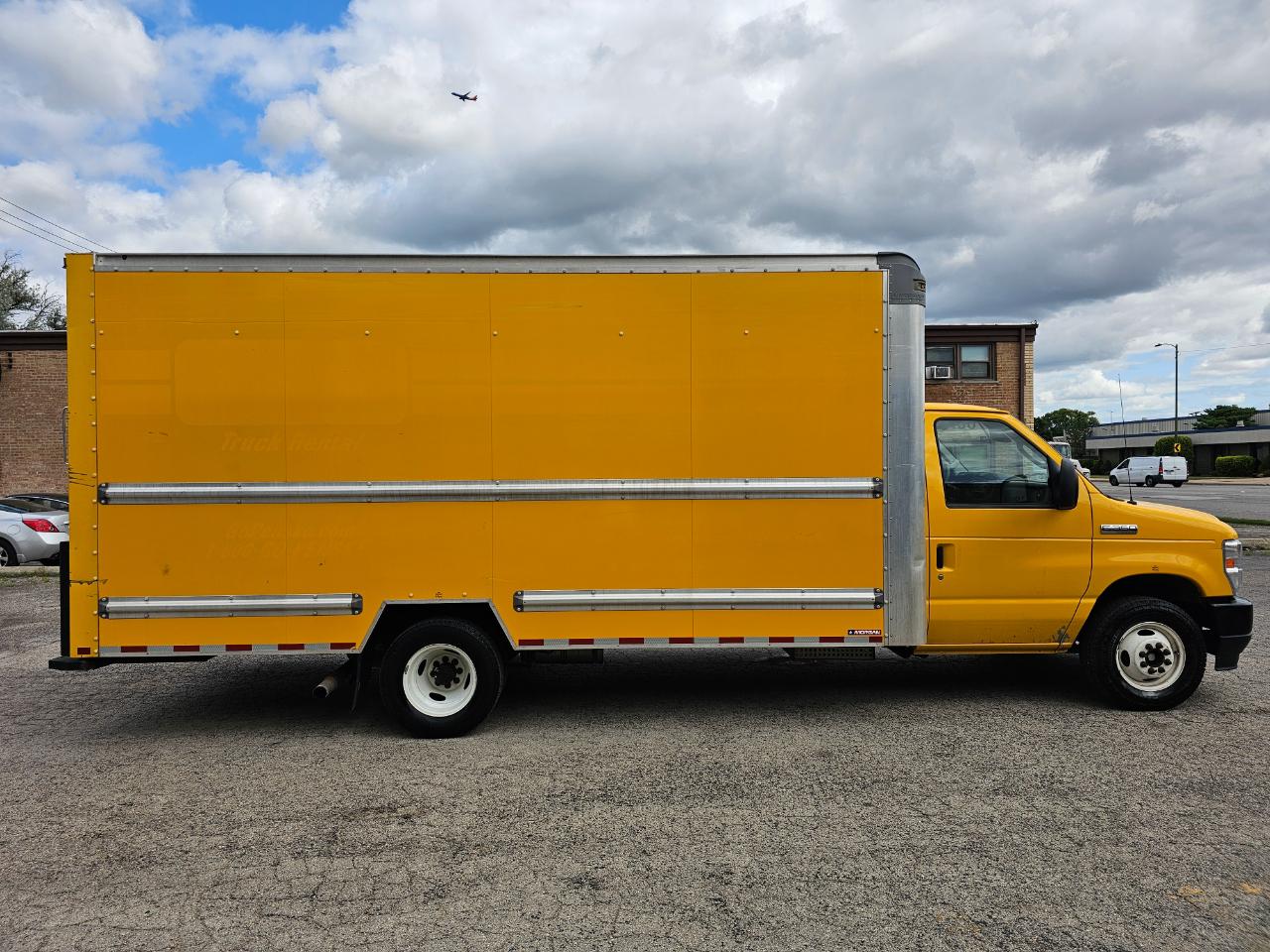 Ford E-Series Cutaway E-350 SRW 138" WB 2022