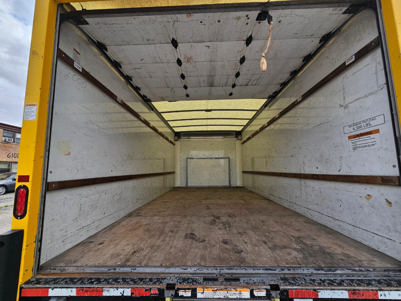 Ford E-Series Cutaway E-350 SRW 138" WB 2022