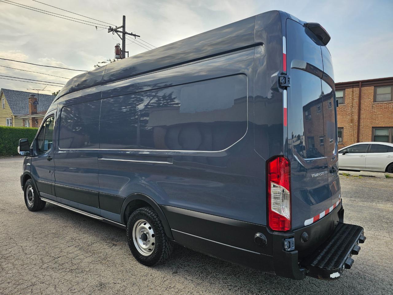 Ford Transit Cargo Van T-250 148" EL Hi Rf 9070 GVWR RWD 2020