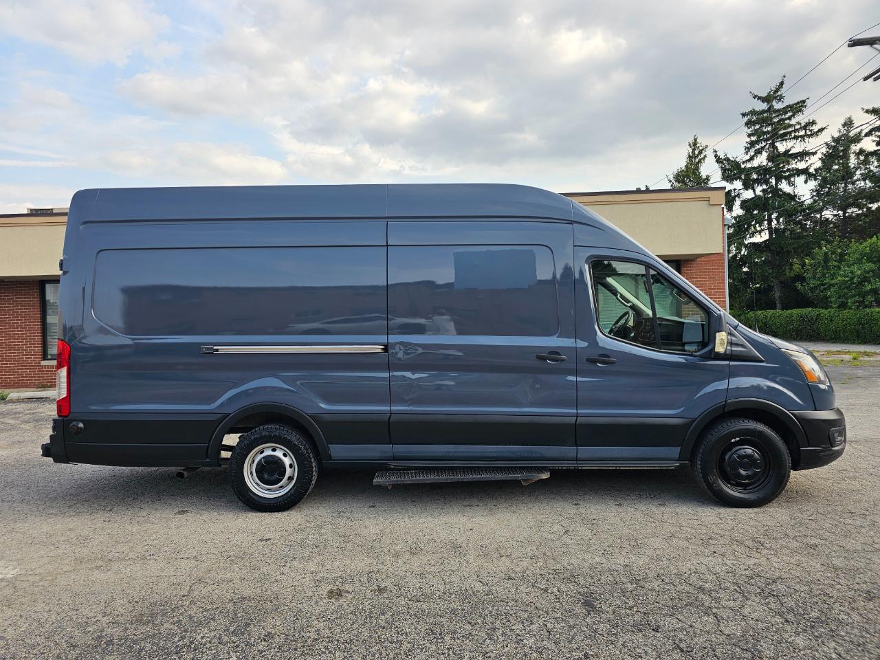 Ford Transit Cargo Van T-250 148" EL Hi Rf 9070 GVWR RWD 2020