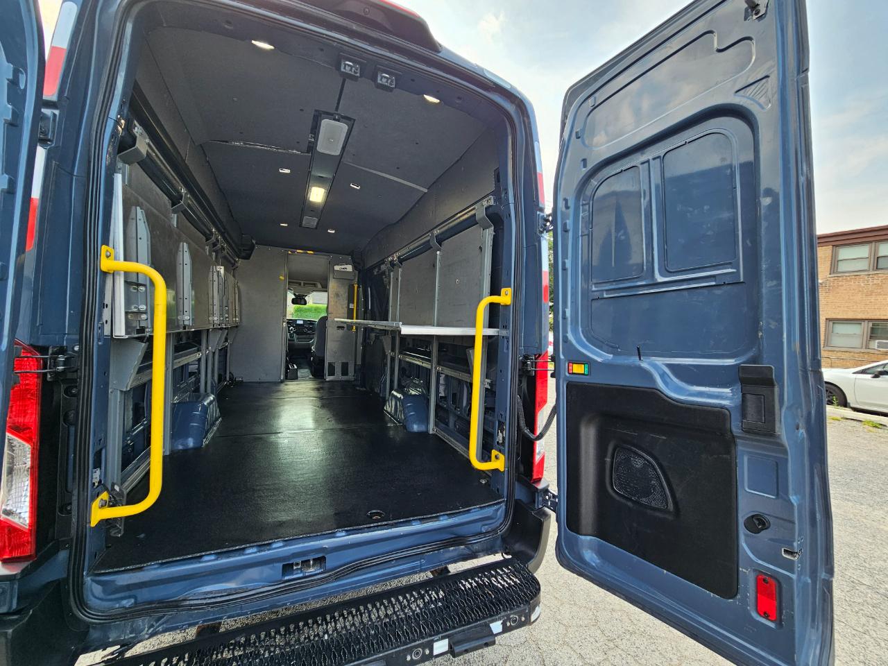 Ford Transit Cargo Van T-250 148" EL Hi Rf 9070 GVWR RWD 2020