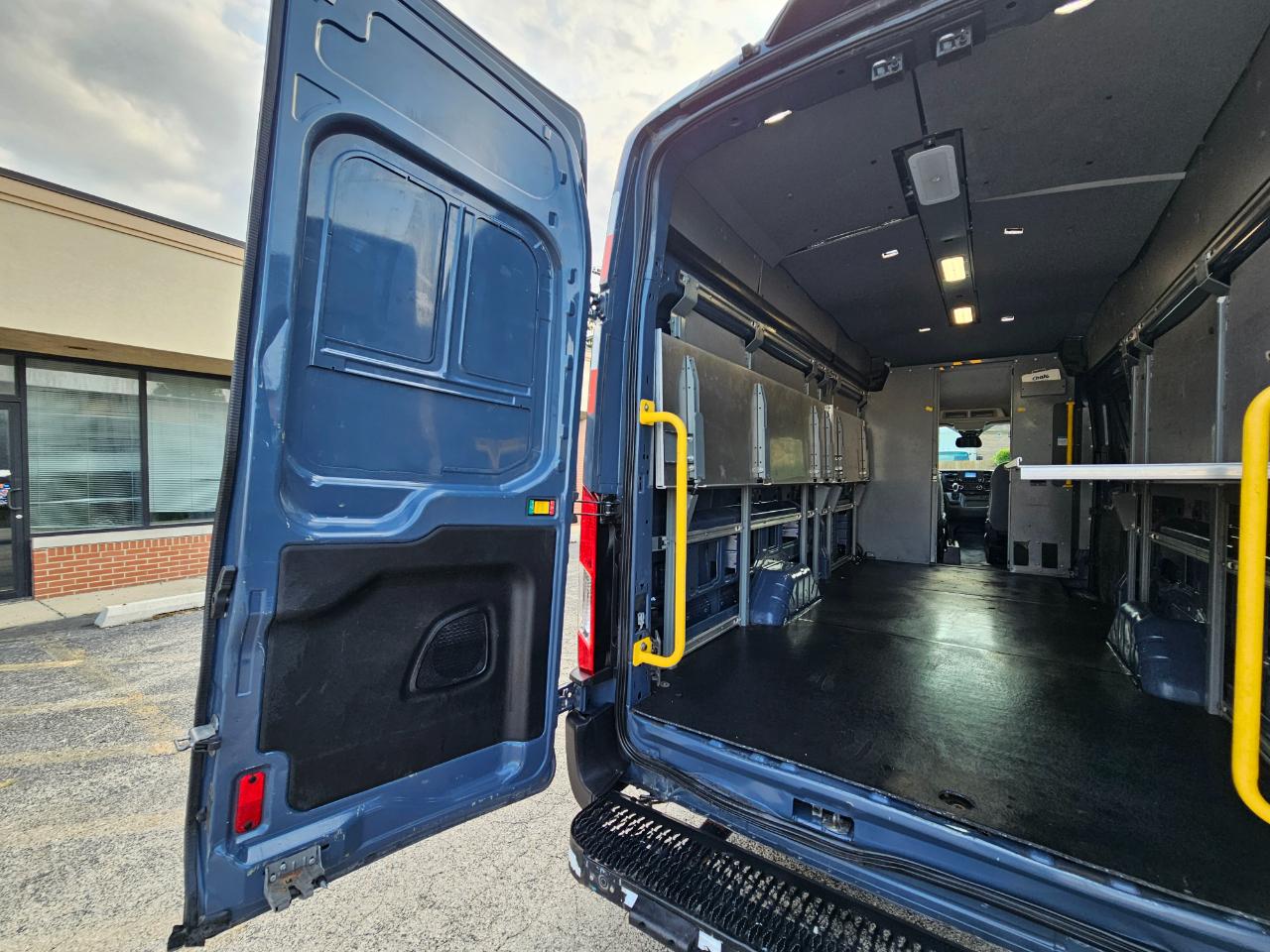 Ford Transit Cargo Van T-250 148" EL Hi Rf 9070 GVWR RWD 2020