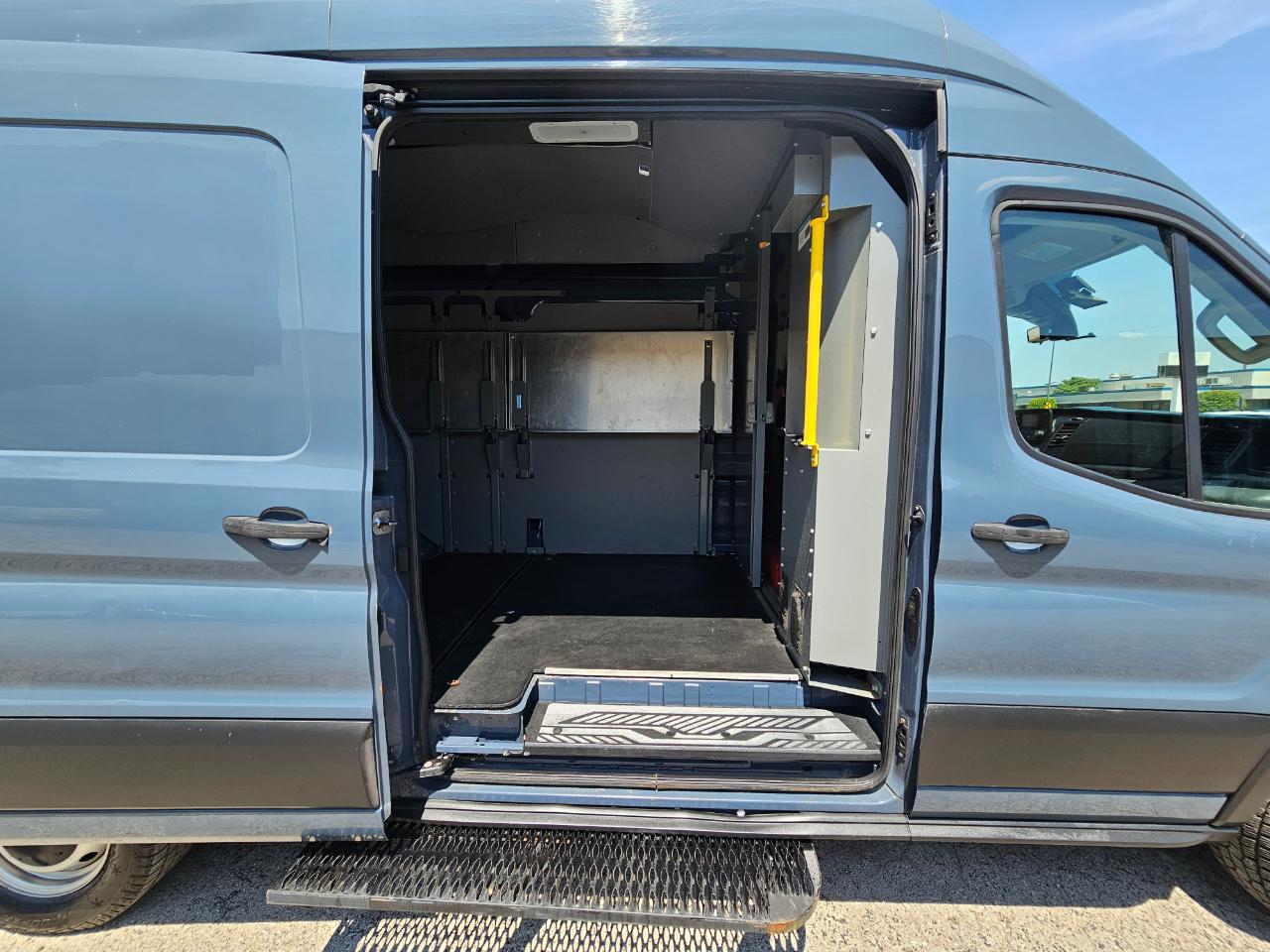 Ford Transit Cargo Van T-250 148" EL Hi Rf 9070 GVWR RWD 2020