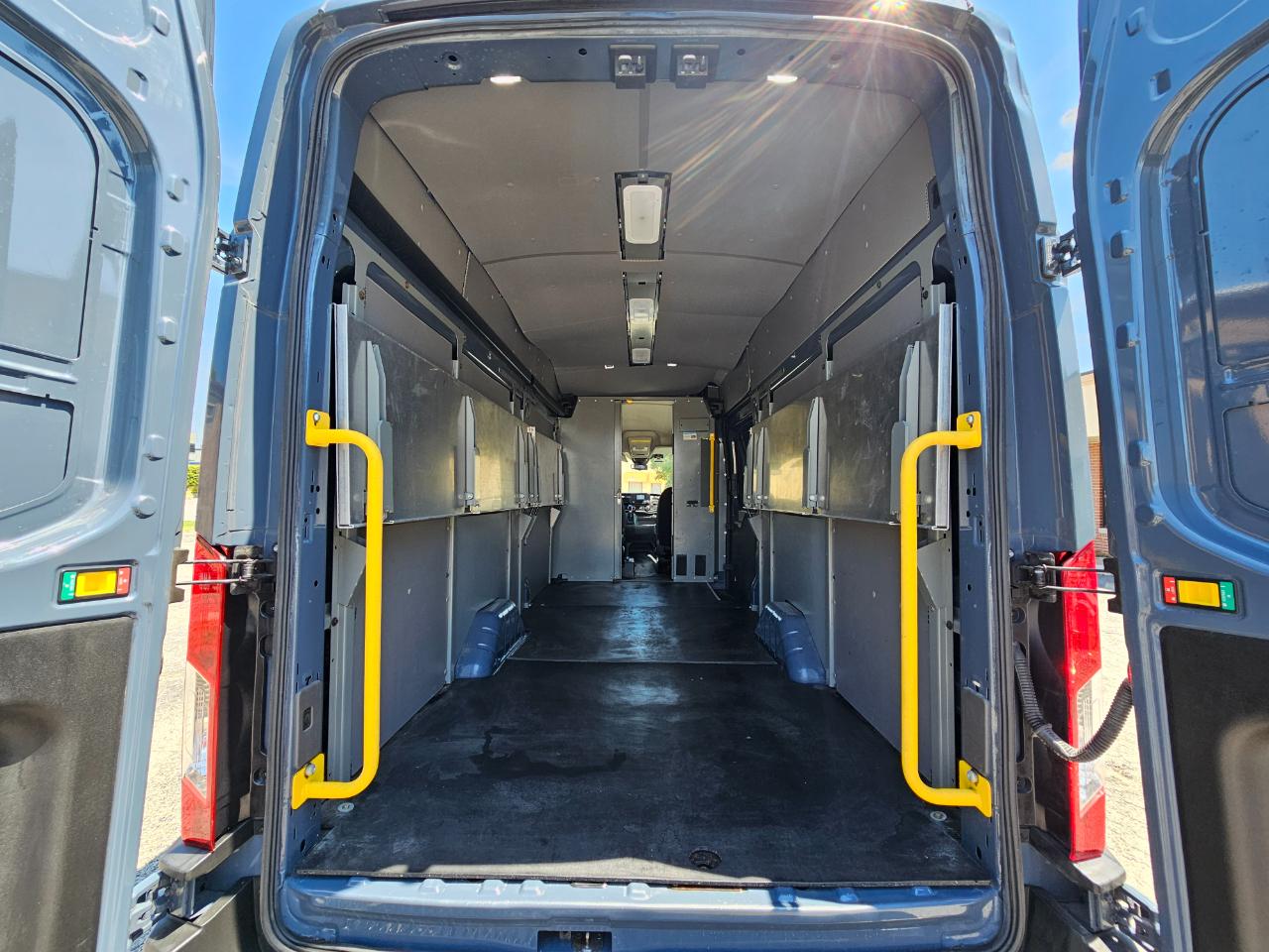 Ford Transit Cargo Van T-250 148" EL Hi Rf 9070 GVWR RWD 2020