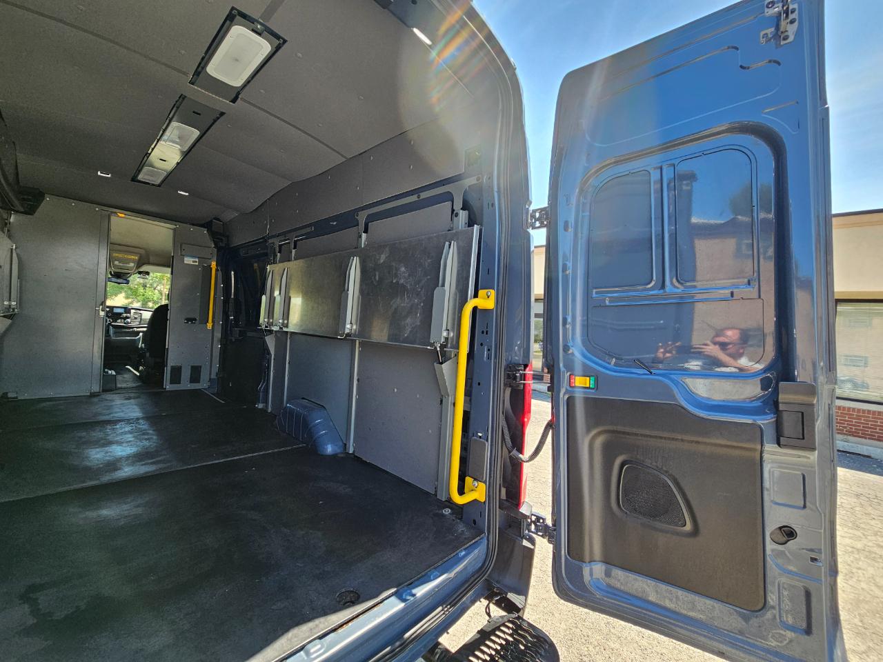 Ford Transit Cargo Van T-250 148" EL Hi Rf 9070 GVWR RWD 2020