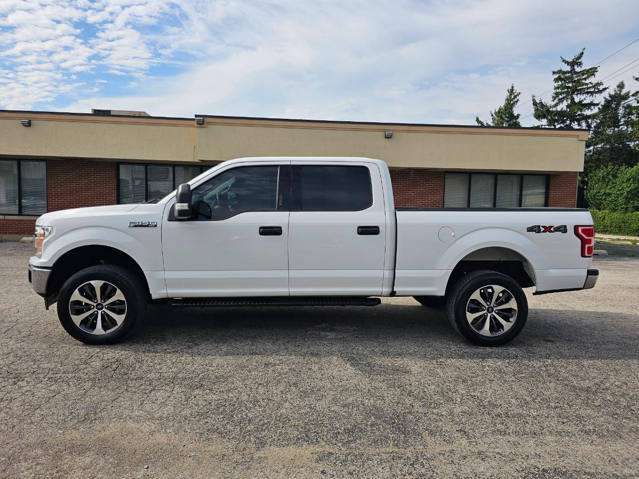 Ford F-150 4WD SuperCab 163" XLT w/HD Payload Pkg 2020