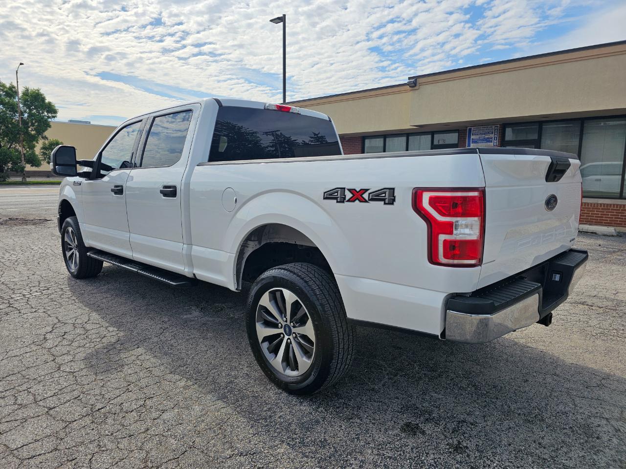 Ford F-150 4WD SuperCab 163" XLT w/HD Payload Pkg 2020