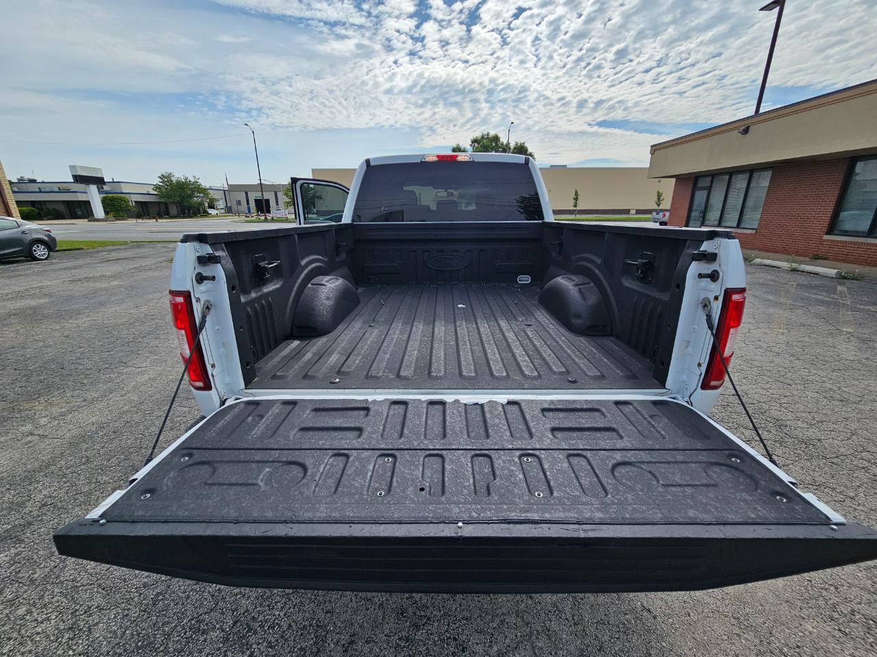 Ford F-150 4WD SuperCab 163" XLT w/HD Payload Pkg 2020
