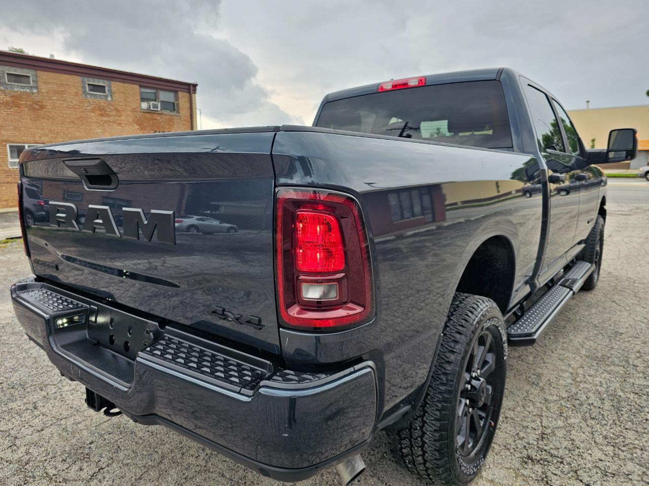 RAM 2500 Big Horn 4x4 Crew Cab 6'4" Box 2025